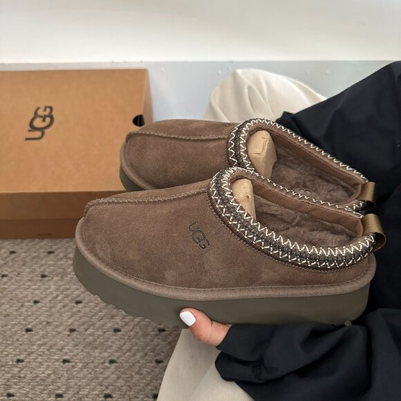 UGG Tazz Platform Shearling Lined Slipper - Picture 7 of 9